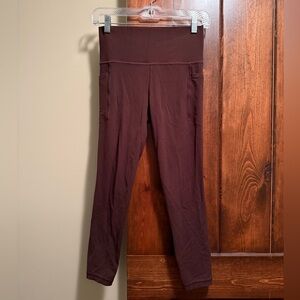 Athleta Salutation Stash Capri Leggings
